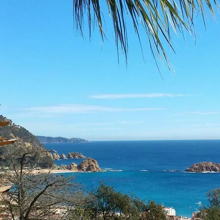 4 Bedrooms With Sea View Private Pool And Enclosed Garden At Hotel 4*