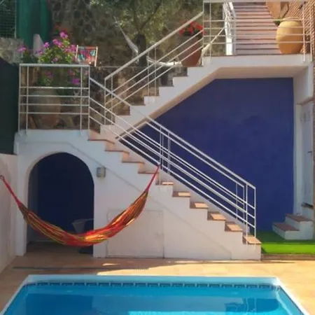 4 Bedrooms With Sea View Private Pool And Enclosed Garden At Hotel 4*