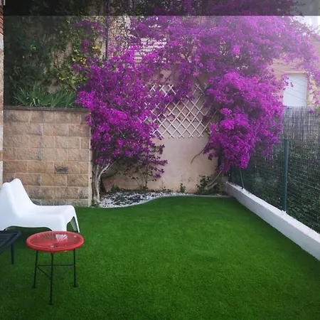 4 Bedrooms With Sea View Private Pool And Enclosed Garden At Hotel