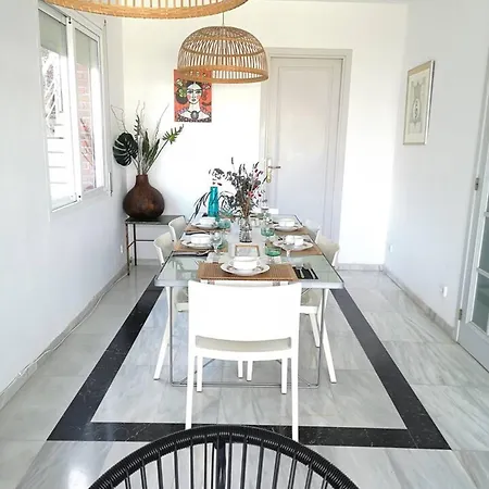 4 Bedrooms With Sea View Private Pool And Enclosed Garden At Hotel 4*